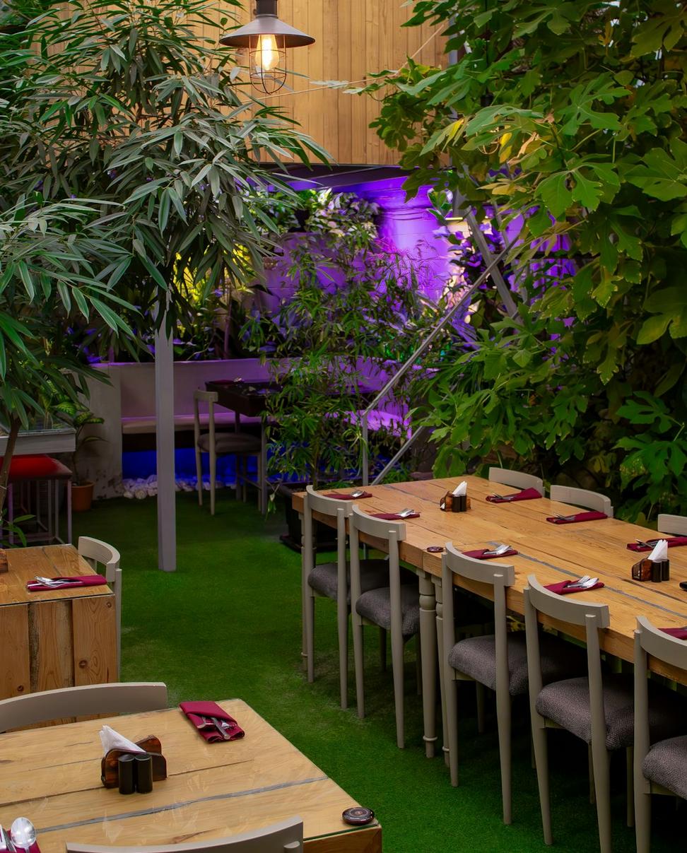 Harvest Table Restaurant